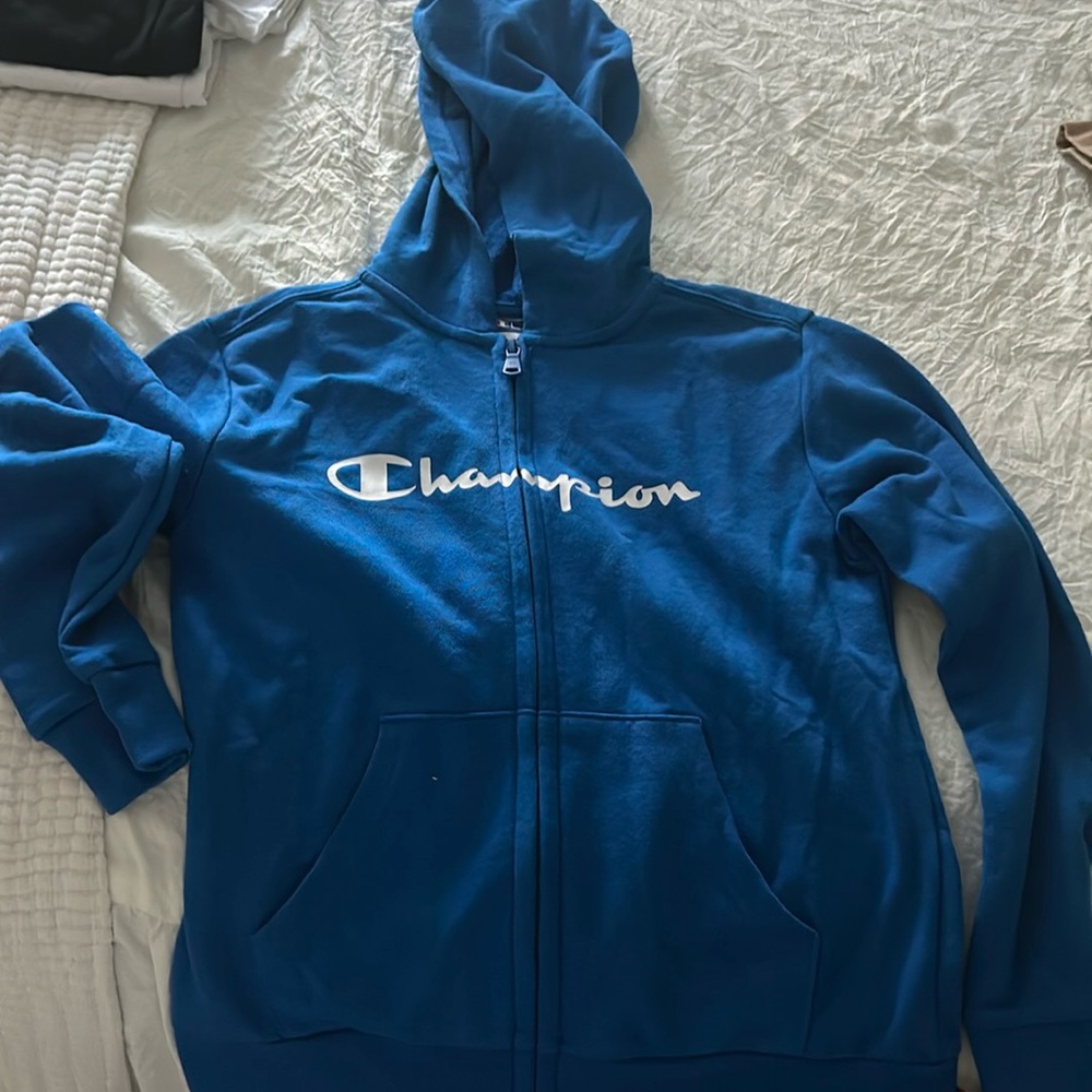 Boys 8 Champion NWT blue zip up hoodie